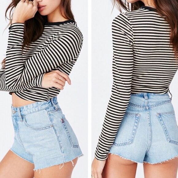 NWT BDG Denim High Waisted Dree Cheeky Shorts 31” - Picture 6 of 7